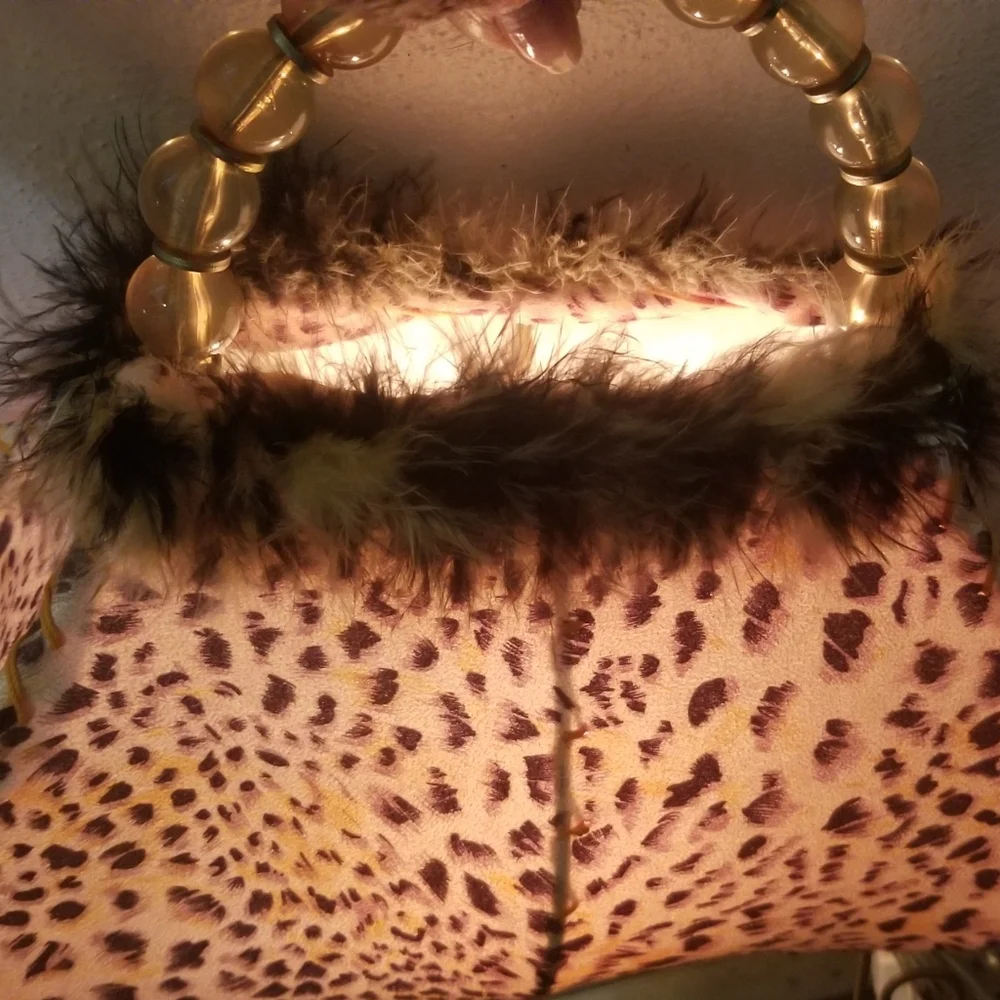 EXCELLENT PRE-OWNED CONDITION NIGHT LIGHT PURSE